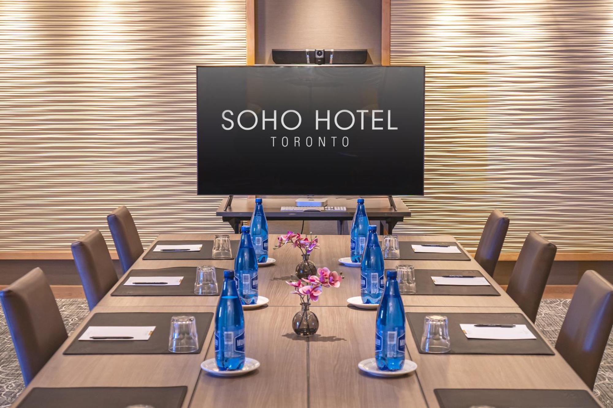 Soho Hotel Toronto Bagian luar foto